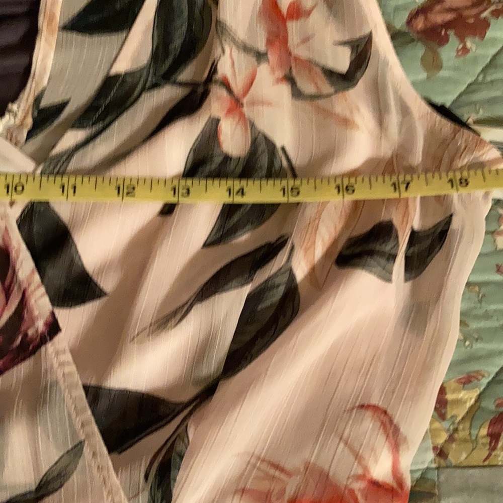 Calvin Klein Floral Chiffon V-neck Dress - Picture 15 of 16